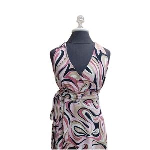 Stylish Swirl Pattern Halter/Pant Set.